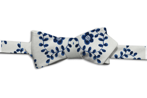 Blue Garden (Pointy Bow Tie)